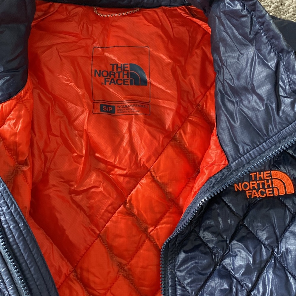 The North face jacket - Picture 2 of 8